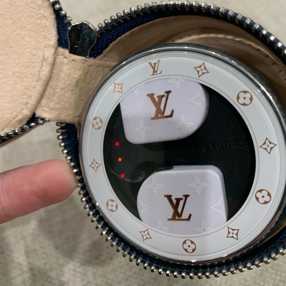 Louis Vuitton Other - Louis Vuitton Horizon Ear Buds
